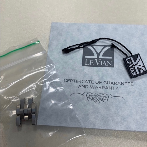 Levian diamond watch - Picture 8 of 9